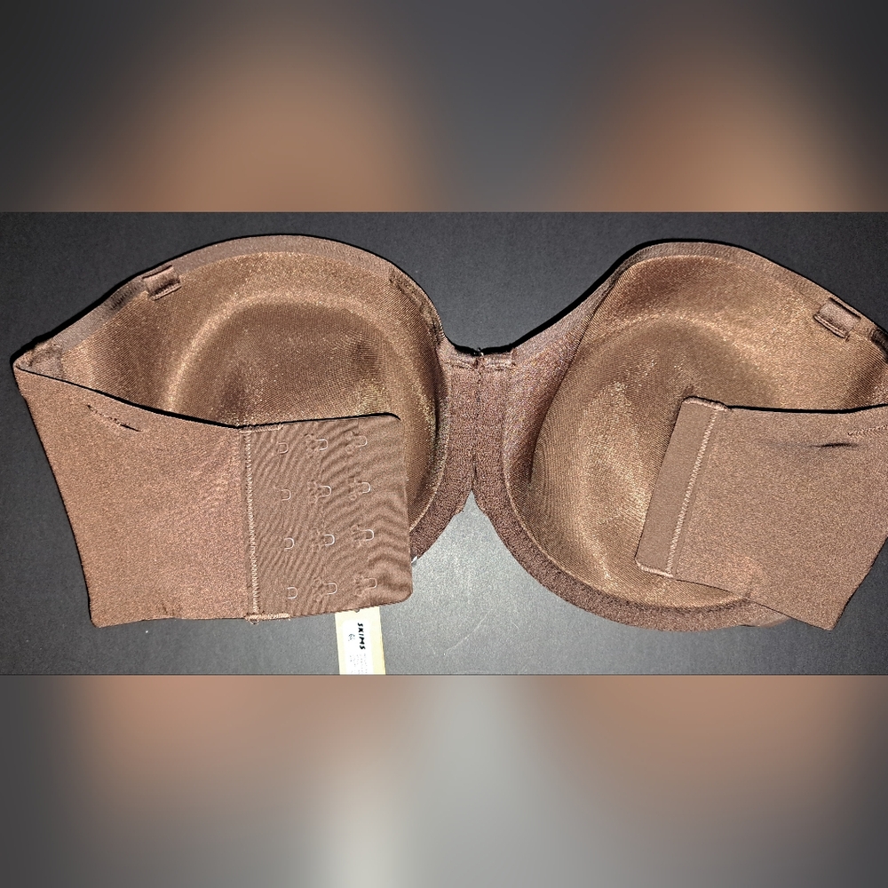 💕NWT SKIMS Weightless Lightly Lined  Strapless Underwire Bra Brown Cocoa 32DDDD - Picture 6 of 13